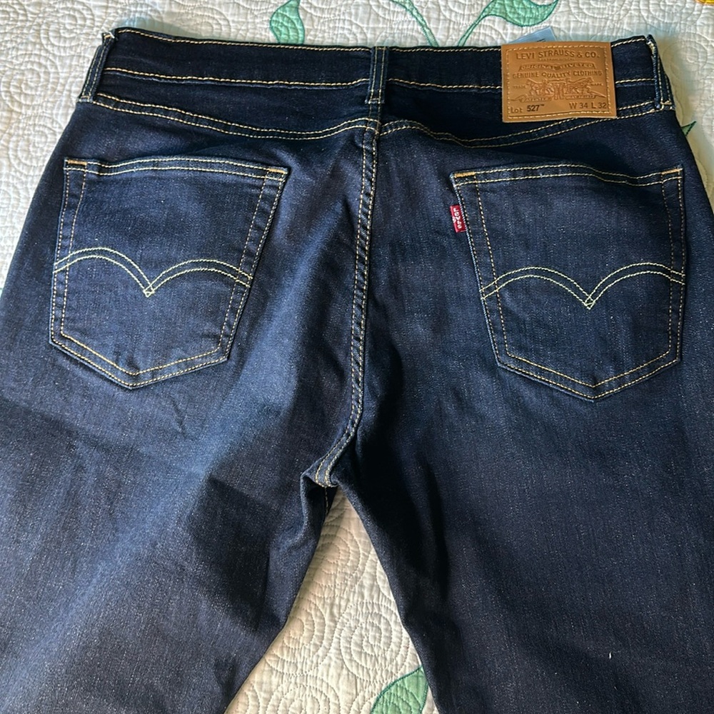 Levi’s 527